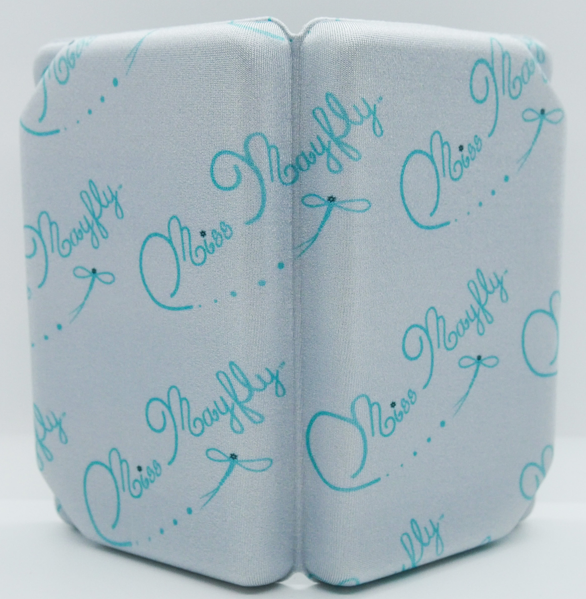 Caja flotante de espuma para moscas Miss Mayfly Lycra