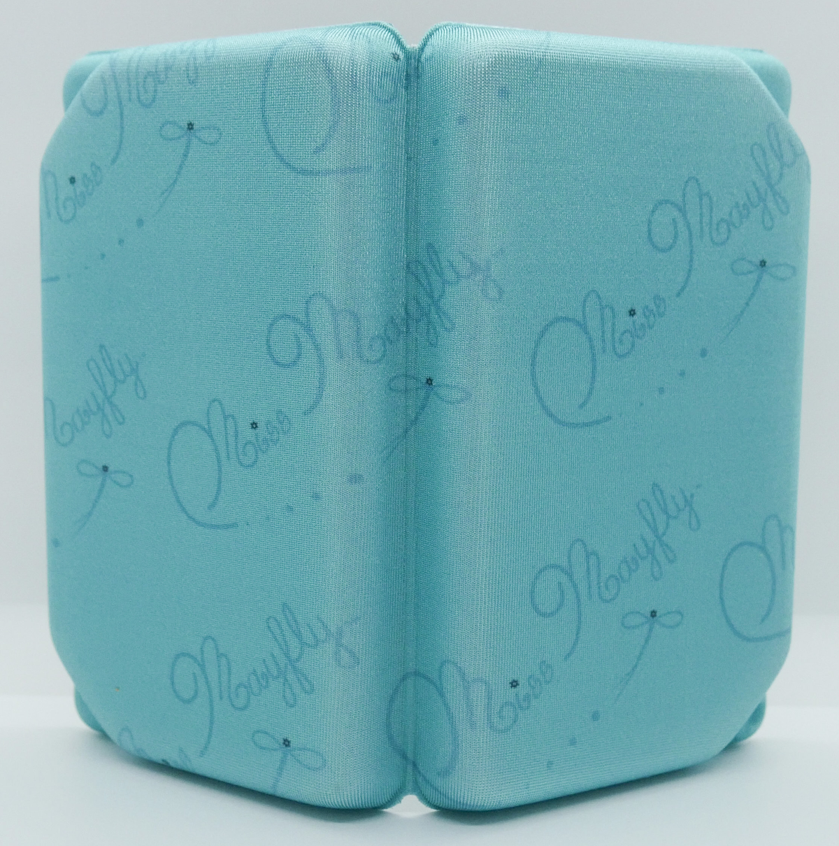 Caja flotante de espuma para moscas Miss Mayfly Lycra